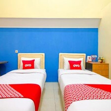 Hotel Oyo Life 1643 Grand Monica Maguwo Exterior foto