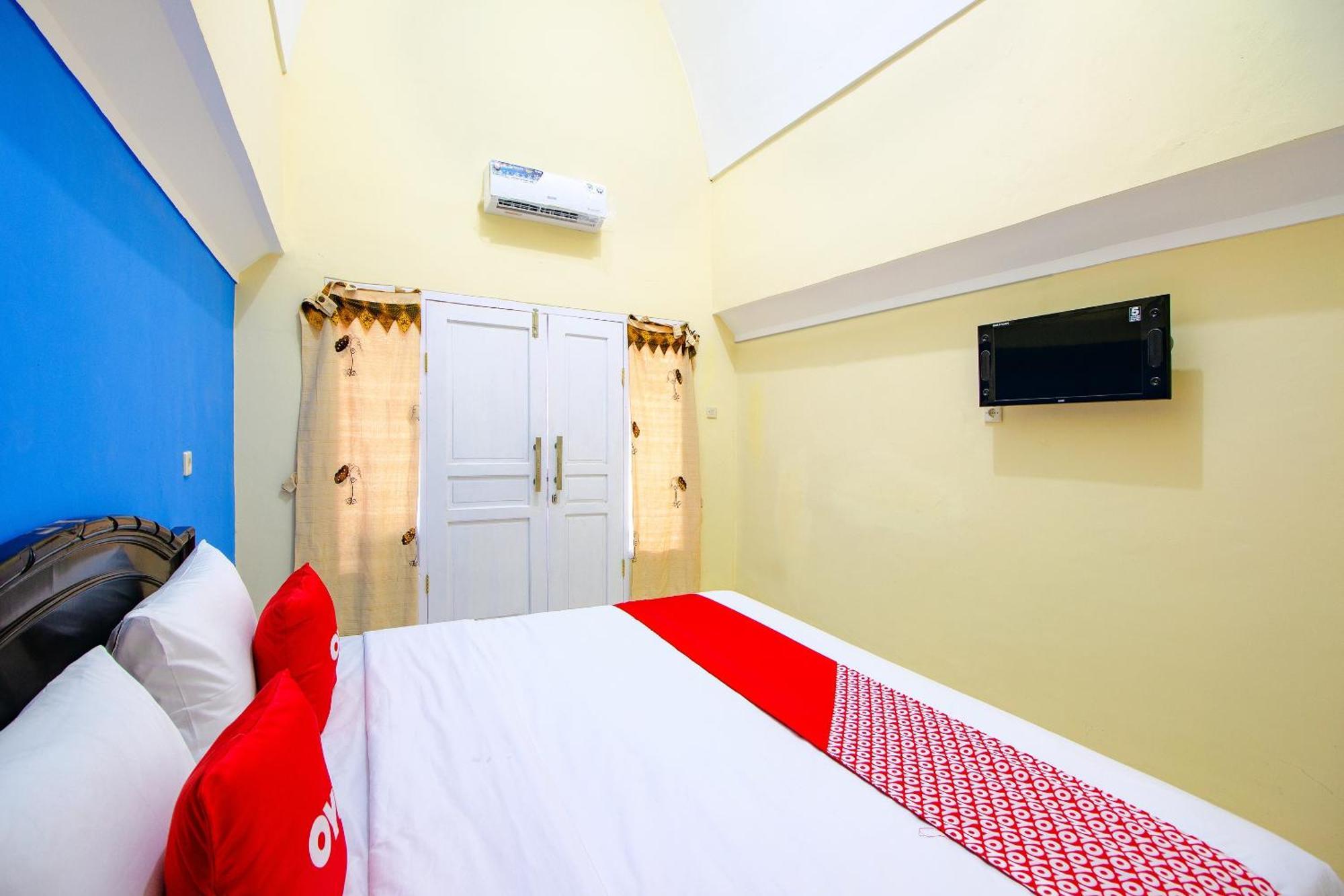 Hotel Oyo Life 1643 Grand Monica Maguwo Exterior foto