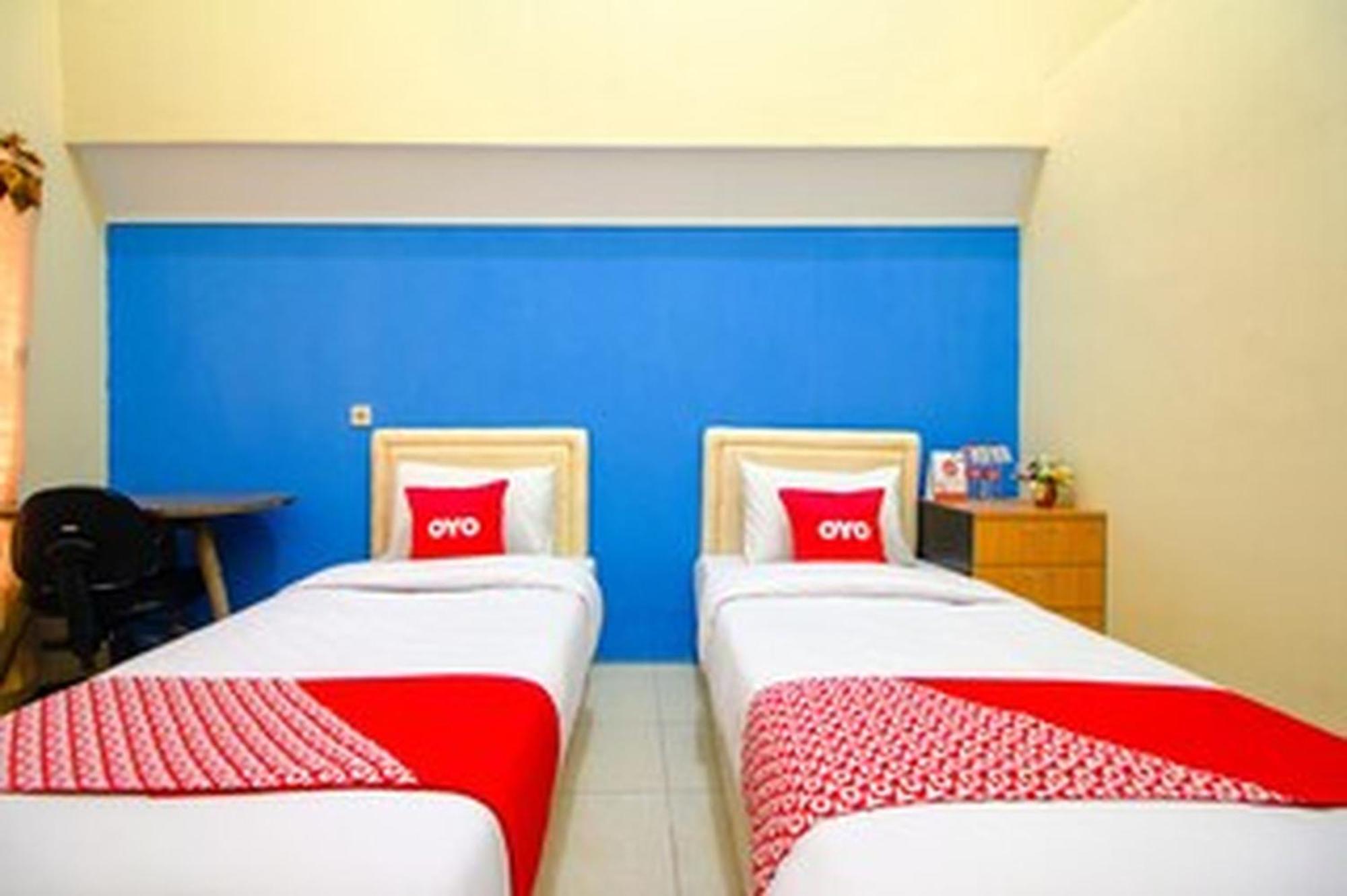 Hotel Oyo Life 1643 Grand Monica Maguwo Exterior foto