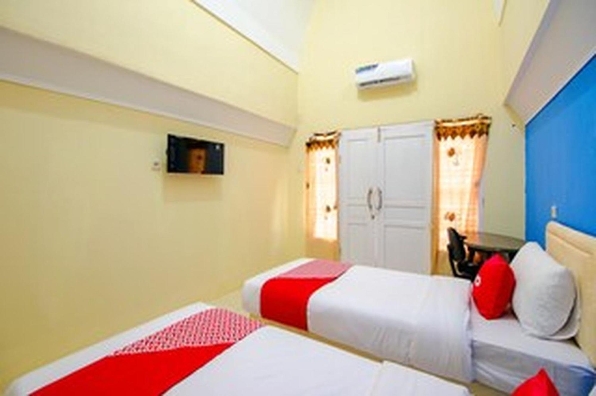Hotel Oyo Life 1643 Grand Monica Maguwo Exterior foto